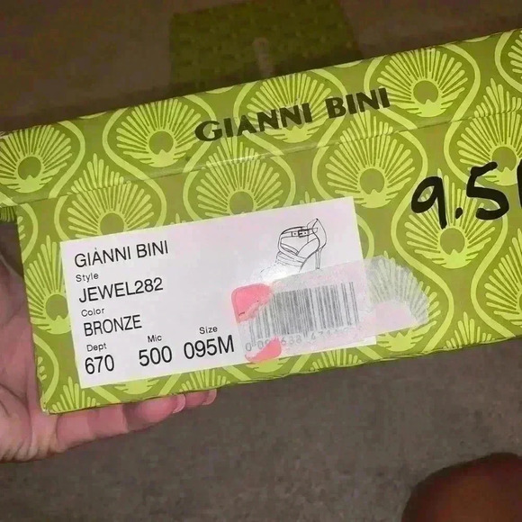 Gianni Bini heels - Picture 4 of 5